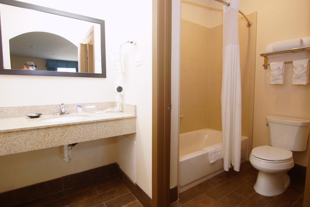 Americas Best Value Inn & Suites Cuero Bilik gambar