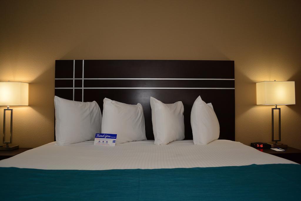 Americas Best Value Inn & Suites Cuero Bilik gambar
